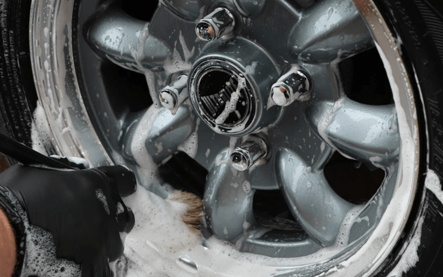 What’s the difference between non-acidic and acidic wheel cleaners?