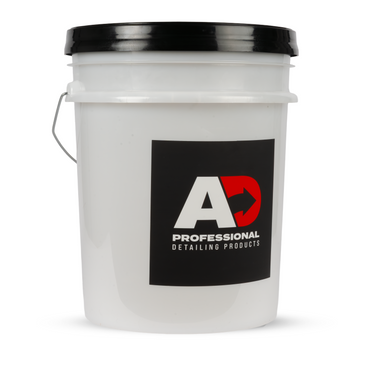 NEW Detailing Bucket With Gamma Seal Dirt Guard (Black)